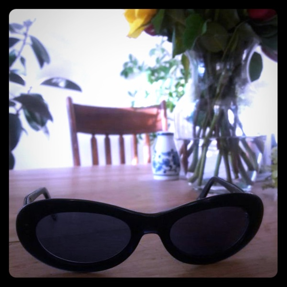 Vintage 90’s Chanel Cat-eye sunglasses